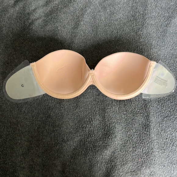 Strapless, backless bra - Picture 2 of 2